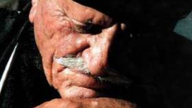 27  ألف مسن مرمي في شوارع الجزائر