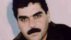هنية يمنح القنطار جواز سفر فلسطيني