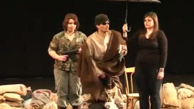 “المسرح لن يستطيع مواكبة الثورات العربية لأنه سبقها”