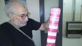 الجزائريون يشترون الخبز في أكياس مخصصة للنفايات