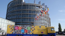 البرلمان الأوروبي يحذر من تمويل المساجد