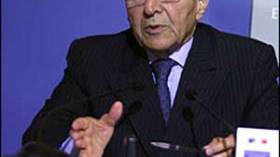 المؤسسات الأجنبية ملزمة “بإشهار واسع” لعروض العمل والأولوية للجزائريين