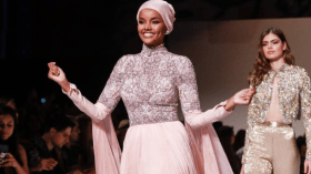 اعتزلت الأزياء بسبب الصلاة