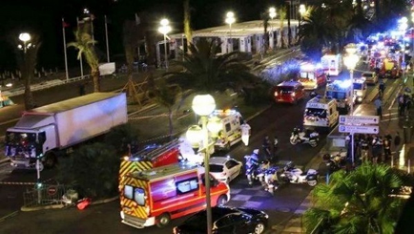 Attentat de Nice: message de remerciement de Hollande au Président Bouteflika