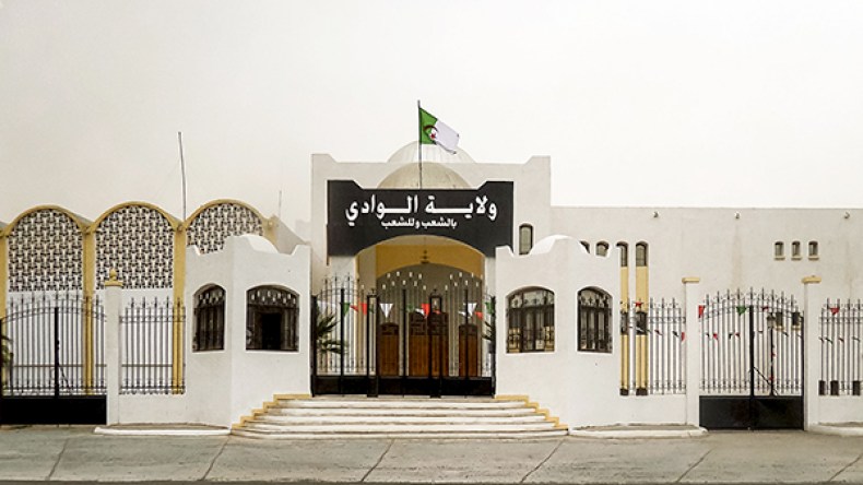بداية أشغال إزالة منعرج الشمس بالطريق الوطني رقم 16 بالوادي