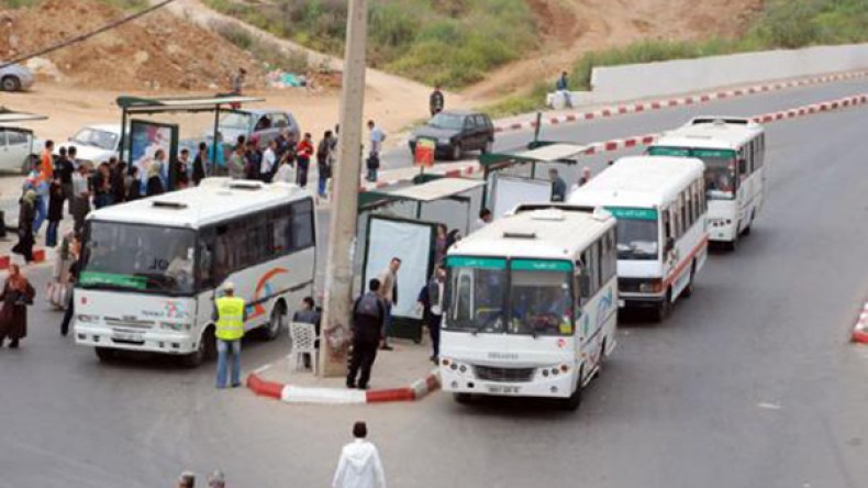 الناقلون يشلون حركة المرور بمناصر في تيبازة