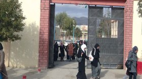 طالبات إقامتين جامعيتين يخرجن في مسيرة بتيزي وزو