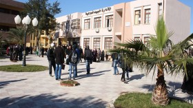 طلبة بجامعة خميس مليانة يحتجون