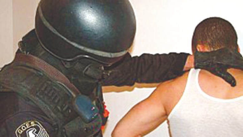 اعتداء وحشي على “حراڤة” جزائريين داخل زنزانة انفرادية بإسبانيا