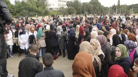 طلبة الصيدلة يحتجون بساحة مقام الشهيد بالعاصمة