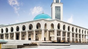 أئمة يحتجون في وهران بسبب إهانة زميل لهم