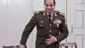 مصر: حبس ضابط جيش أعلن عزمه الترشح للرئاسة