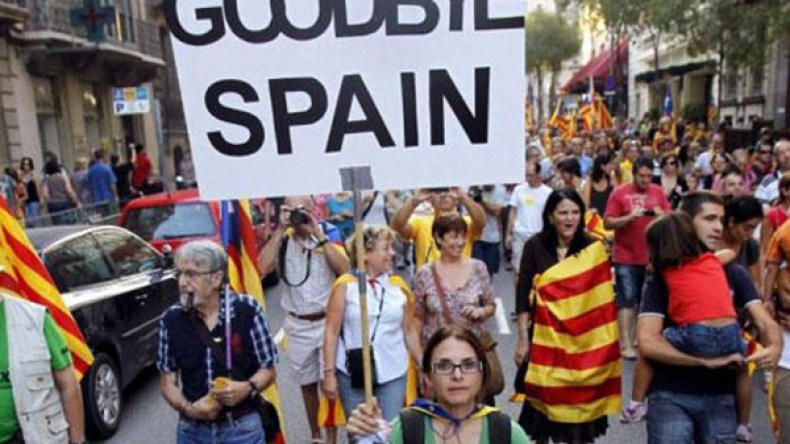 البرلمان الكتالوني يعلن الانفصال عن اسبانيا