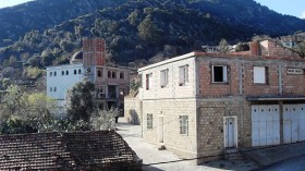 سكان ثيقناثين بأزفون يطالبون بأدنى متطلبات الحياة