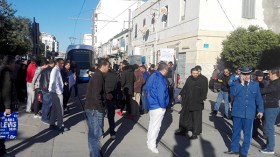 قاطنو الأقبية والأسطح والبنايات الهشة ينتفضون أمام دائرة حسين داي