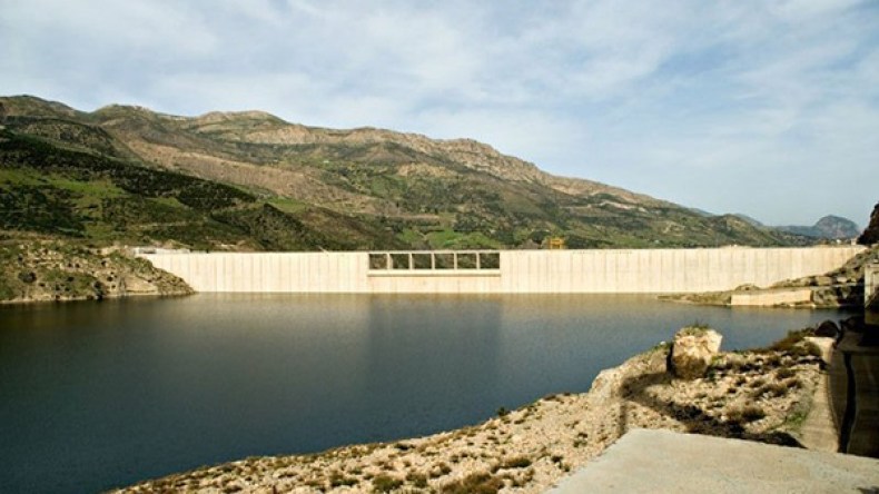 ثروة مائية ضخمة تفوق الإحتياجات وقرى ومناطق تعاني العطش