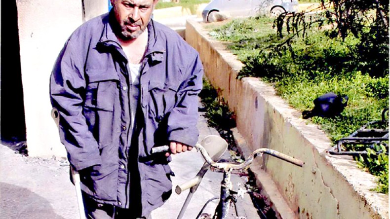 مجهولون يحرقون مسكنا ودراجة “معوق” في بوينان