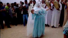 شرطة عين تموشنت ترجع عروسا لعريسها يوم زفافها!