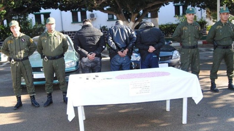 توقيف 3 أشخاص بتهمة حيازة وترويج المخدرات بشرشال