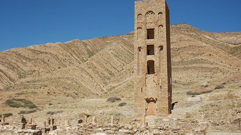 قلعة بني حماد معلم تاريخي عرضة للإهمال