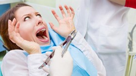 نساء شعارهن: “السوس ولا خلع الضروس”!