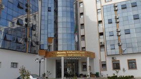 طلبة المدرسة العليا للأساتذة في مسيرة بقسنطينة