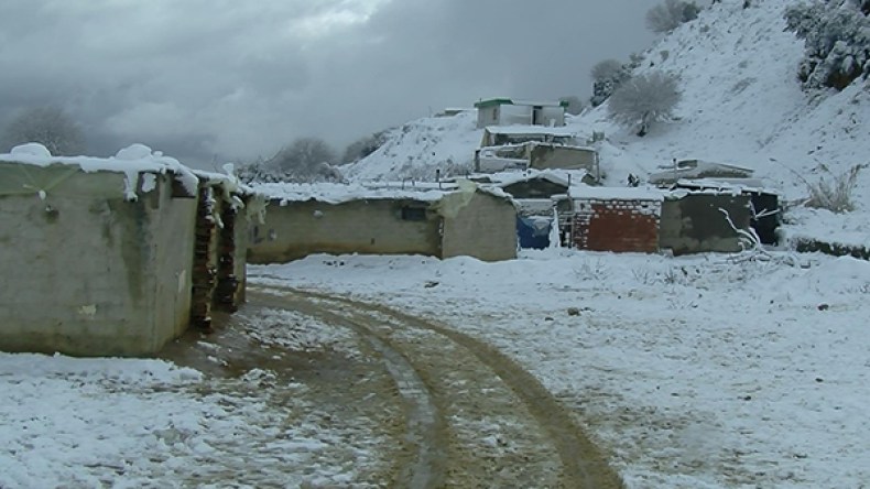 100 عائلة تحاصرها الثلوج كل شتاء تستنجد بالوالي