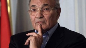 احمد شفيق يدعو للتصويت على الدستور ب”لا”