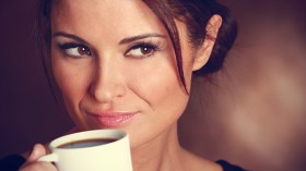 القهوة وحواء.. قصة شبه ألهمت الشعراء