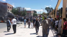 غاضبون بالشهبونية يطالبون بإلغاء قائمة 100 سكن اجتماعي