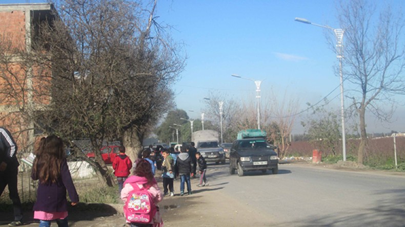 تحويل التلاميذ نحو مدرسة بعيدة يثير استياء السكان المرحلين بعين الرمانة