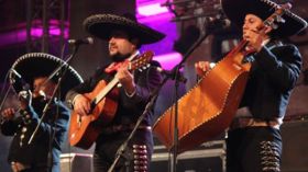 الفرقة المكسيكية “قلب مكسيكو” تحطّ الرحال على ركح بشطارزي