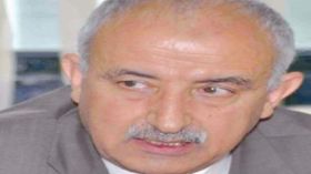 تتويج الشاعر السوري احمد محمود بجائزة مفدي زكرياء