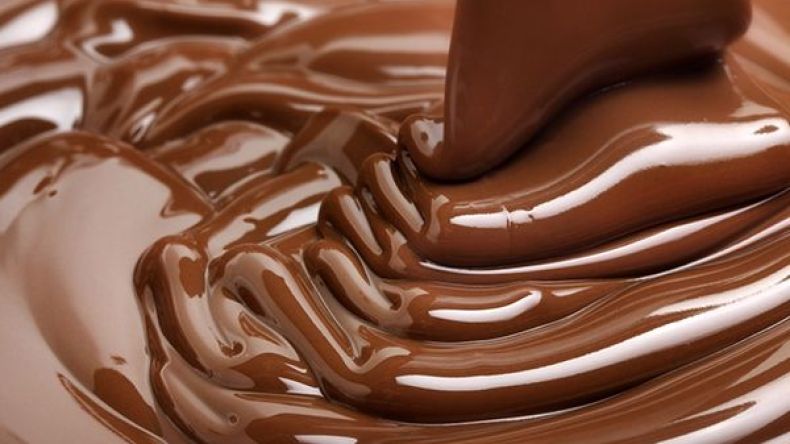 احذروا‮.. ‬شوكولاطة بالخمور وأخرى ‬بشحوم الخنازير تروج بالأسواق‬