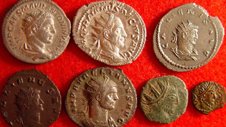 حجز قطع أثرية بحوزة مسافر بمطار قسنطينة