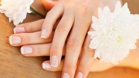 أمراض تخبرك بها أظافرك فلا تتجاهليها!!