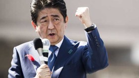 رئيس الوزراء الياباني مرشح للفوز في الانتخابات التشريعية