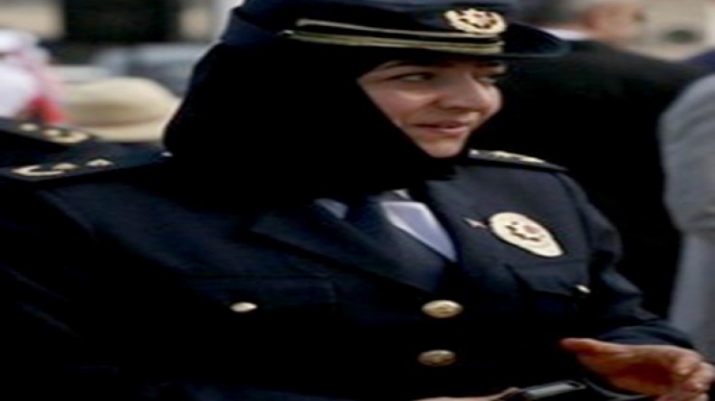 بالصور… ظهور أول محجبة في صفوف الشرطة التركية