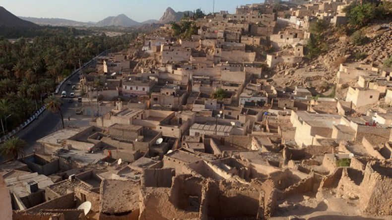 نحو إنشاء نمط عمراني صحراوي خاص بمنطقة الطاسيلي