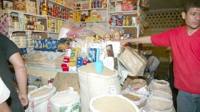 التهاب أسعار المواد الإستهلاكية.. والندرة تلاحق المواطنين