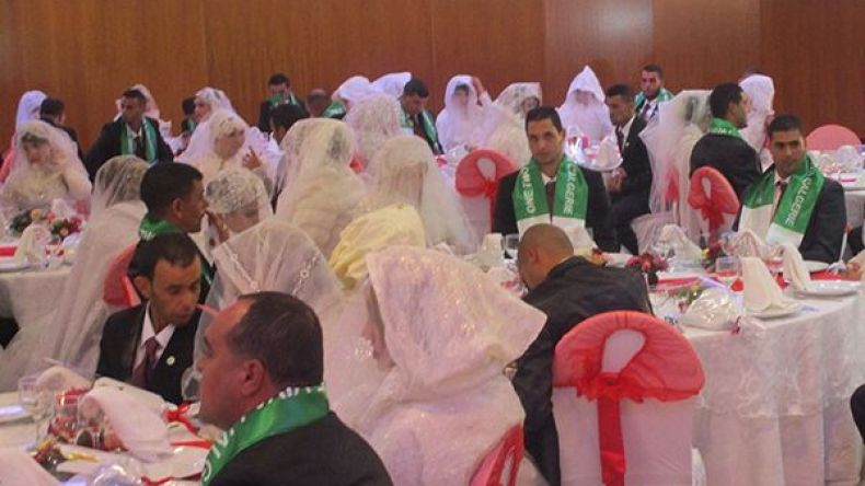 تنظيم ﺃﻛﺒﺮ ﺣﻔﻞ ﺯﻭﺍﺝ ﺟﻤﺎﻋﻲ لفائدة 30 ﺷﺎبا ﺑﺎﻟﻤﻘﺮﺍﻧﻲ ﺑﺎﻟﺒﻮﻳﺮﺓ