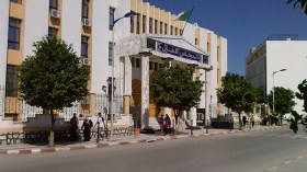 تجار شارع “ابن خلدون” يثورون ضدّ المالك الجديد ويتهمونه بالتزوير
