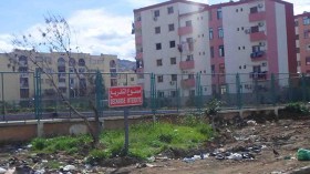 السكان يطالبون بتعبيد الطرقات وتوفير الماء والغاز