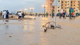 السيول تجتاح منازل السكان والمدارس ببرج بوعريريج