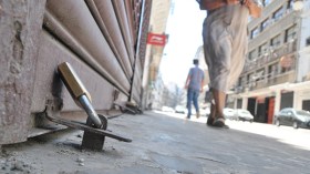 تجار وناقلون يضربون تعليمة المناوبة الإجبارية عرض الحائط بالبويرة