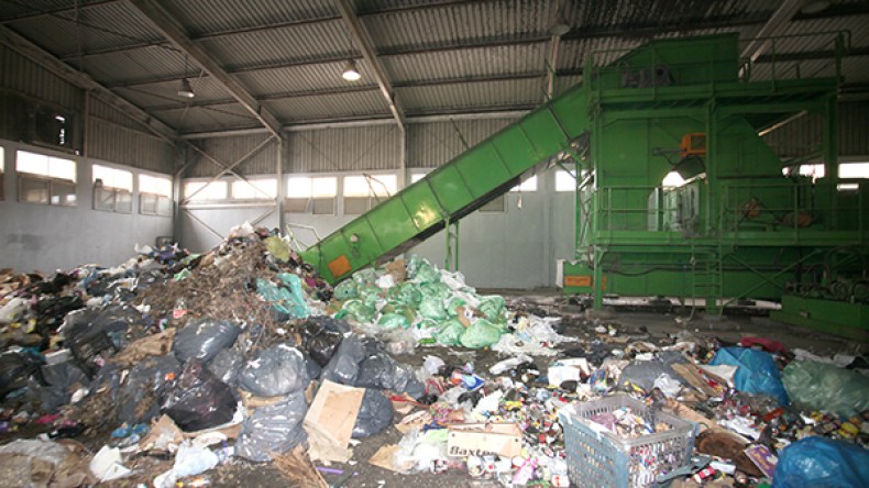 نقل مركز الردم التقني للنفايات ببوبهير إلى مقلع بتيزي وزو