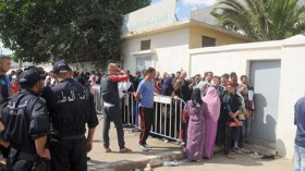 534 عائلة مقصية من الترحيل بحي الحفرة القصديري تحتج بالحراش