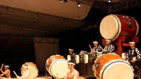 الفرقة القطرية والفرقة اليابانية تبهران الجمهور بالأداء المتميز