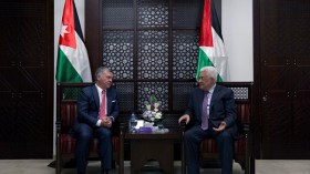 العاهل الأردني يبحث التوتر في القدس مع الرئيس الفلسطيني