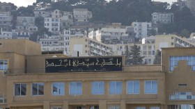 27 عائلة تقيم بفندق الزعيم تناشد زوخ بترحيلها